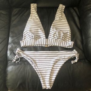 Cupshe Out of the Ordinary Stripe bikini. Size L